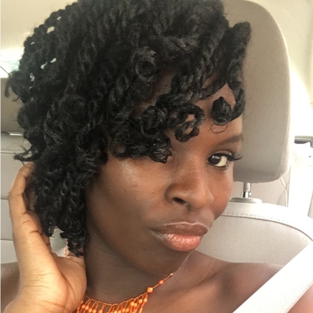 Meet your Posher, Olivia